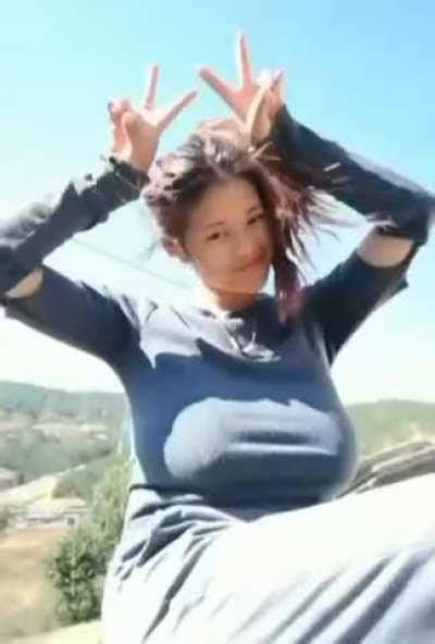 Tiny Waist Big Tits 2busty2hide Dd Redd Tube F