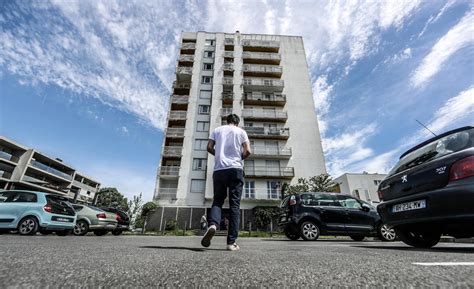 Pau Le Quartier Ousse Des Bois Sous Le Choc Apr S La Mort Dun