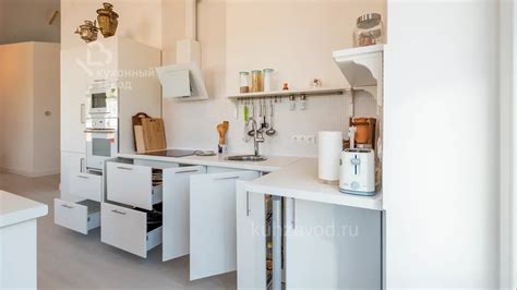 Как сделать полку между холодильником и стеной - 85 фото