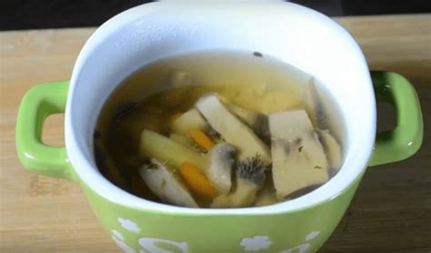 Суп в аэрогриле: рецепт в горшочках