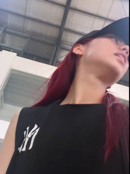 Bini Mikha Pretty Brunette Red Hair Tiktok Style