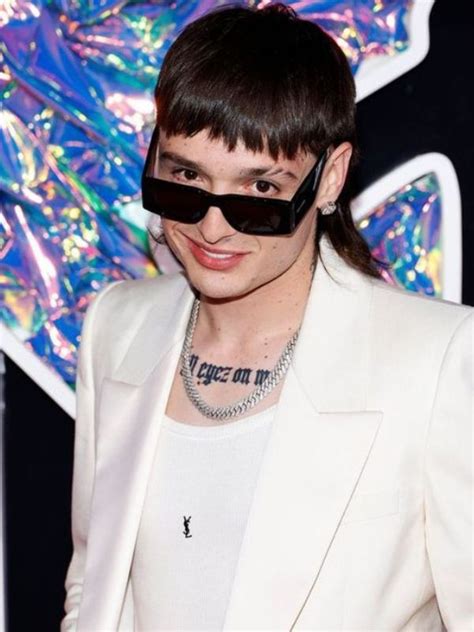 Maintaining The Peso Pluma Haircut Hair Cuts Celebs Hair Game