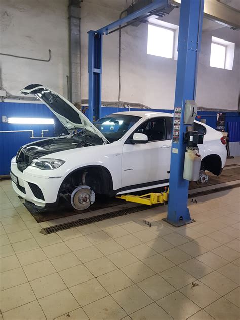Замена тормозной жидкости — BMW X6 (E71/E72), 3 л, 2013 года | плановое ...