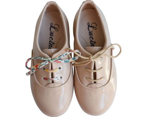 Chaussures derbies à lacets fille Capucine cuir vernis ROSE nude Chaussures Lucine