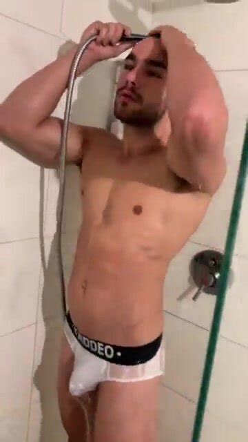 Israeli Model Showing Ass ThisVid