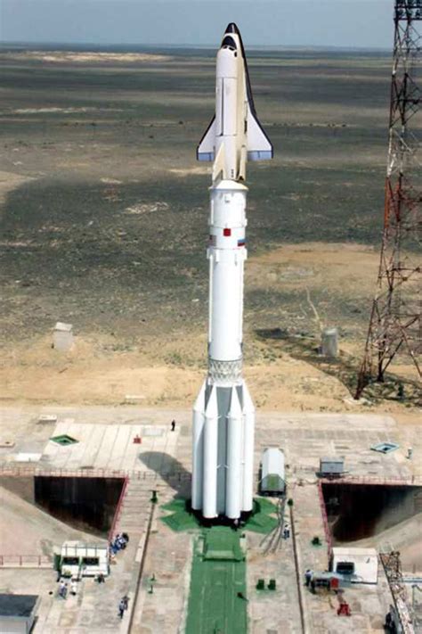 Натуральный макет легкого космического самолета (ЛКС)