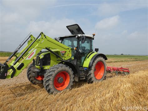 Zdjęcie ciągnik Claas Arion 430 id:785886 - Galeria rolnicza agrofoto