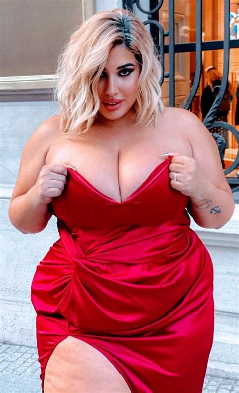 7 Hot Sexy Natalia Lozano Bikini Pics