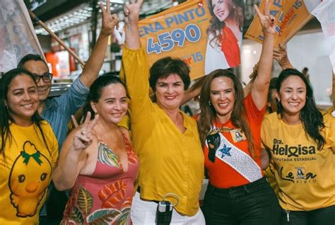 Heloisa Arantes Porto Doca - Dra. Heloisa "A Deputada da Saúde" realizou um adesivaço na Doca, em Belém