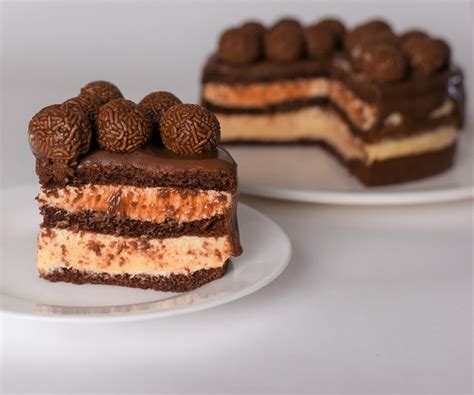 Naked Cake de Brigadeiro Branco Baba de Moça