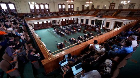 Texas senators voice mixed reactions over Attorney General Ken Paxton's ...