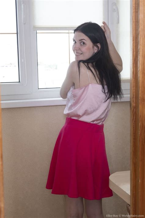 Brunette Amateur Elley Ray Shows Her Hairy Underarms Before Toying Her Bush R18hub