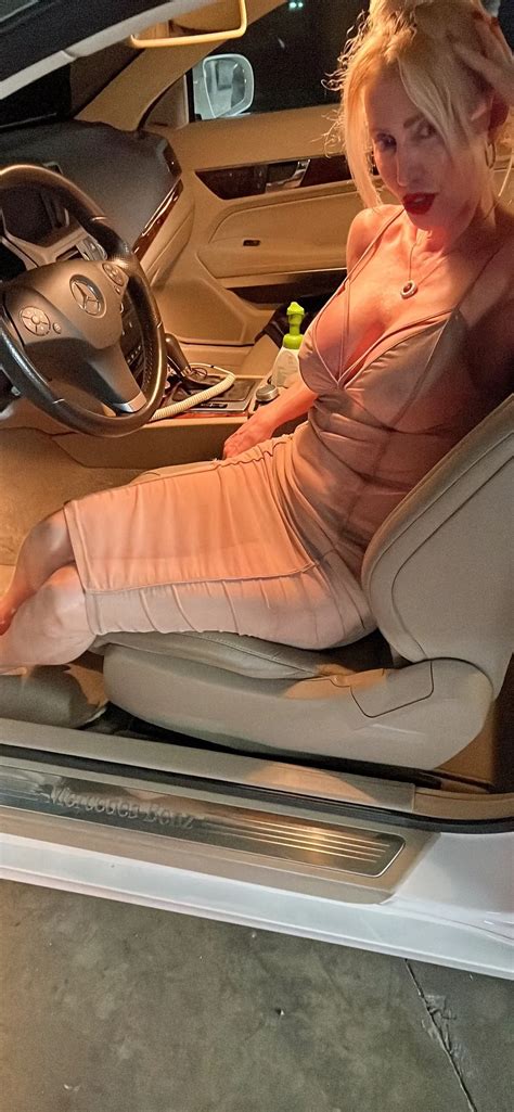 I Love Showing Off Nude Pics XHamster