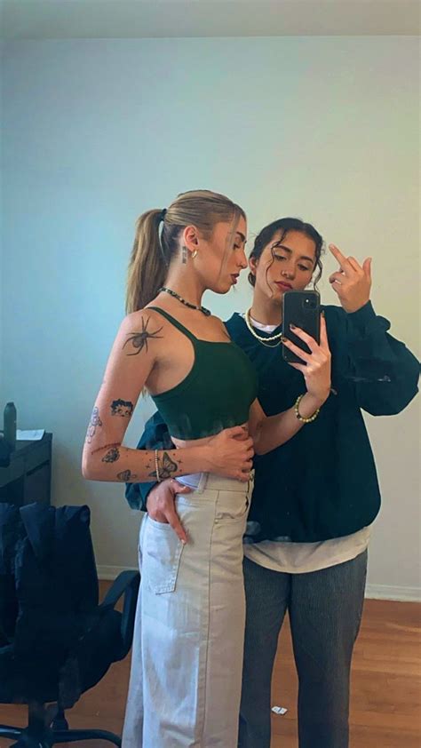 Pin By Cameran Henderson On Cute Pics Cute Lesbian Couples Girlfriend Goals Girl Couple