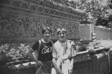 Ngắm vẻ thư sinh đẹp trai của cựu hot boy làng thể thao Trung Quốc