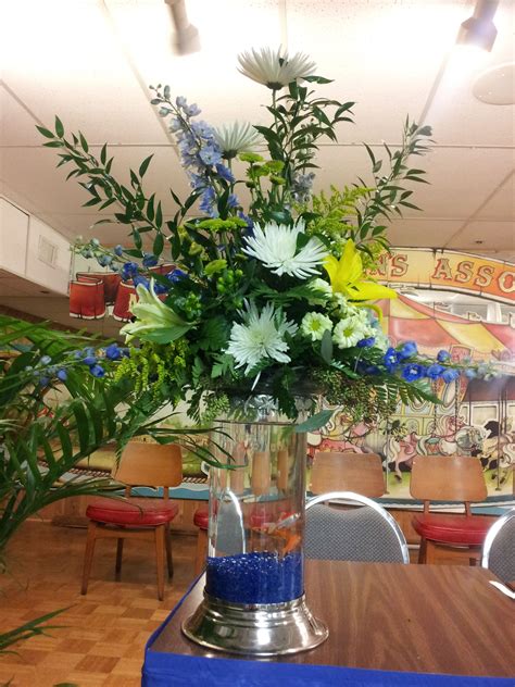 Arrangement Of Flowers In Tall Vase Tall Vases Table Decorations