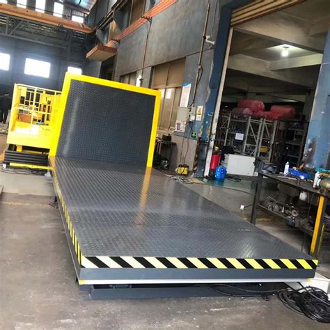 7000kg Stationary Scissor Lift Hydraulic Motor 7 5KW For Dock Lifting