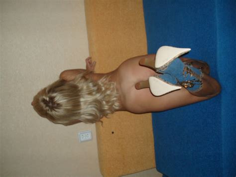 Tony Tit MILF Robin Shows Off Slut Porn Pic