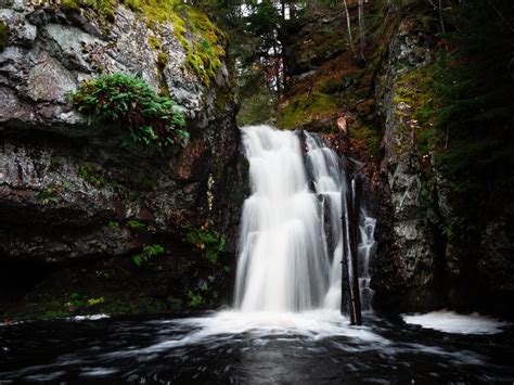 Smith Falls, New Brunswick Canada [3804x2803] [OC] : waterporn