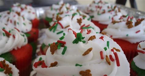 Naked Cupcakes Ultimate Christmas Cupcakes