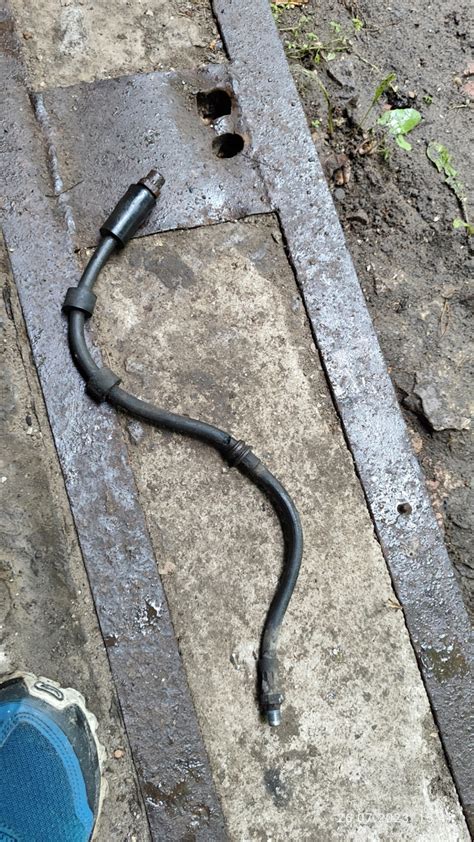 Передний тормозной шланг e84 — BMW X1 (E84), 2 л, 2009 года | своими ...