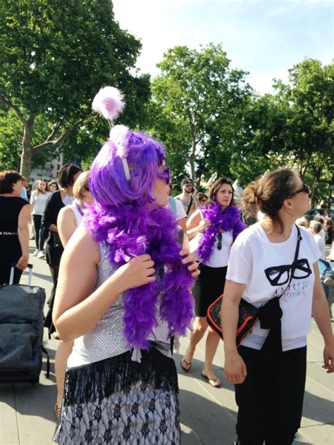Babado Forte Lgbt E Simpatizantes Imagens Da Parada Gay De Paris Direto De Paris