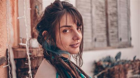 Atriz pornô Dread Hot mostra tudo em foto ousada