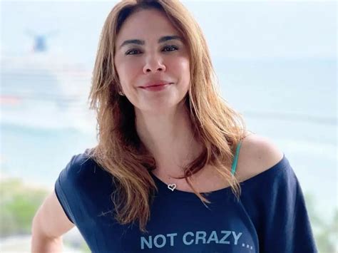 Luciana Gimenez Aparece De Lingerie Em Ensaio Explosivo E Chama Aten O