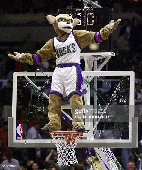 Bucks Mascot Photos And Premium High Res Pictures Getty Images