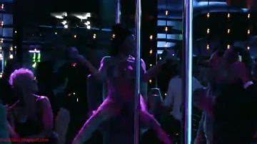 VIDEO PORNO DI SPETTACOLO IN DIRETTA PORN