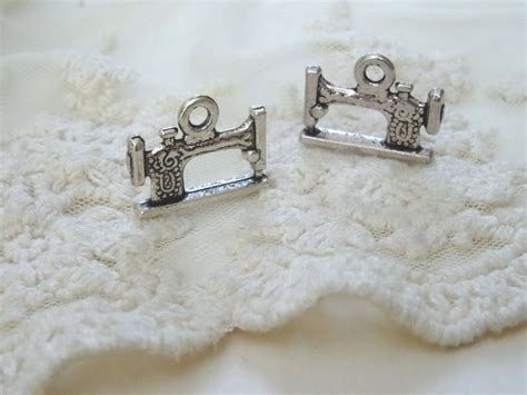 4 Sewing Machine Charms Vintage Style Seamstress Pendants Etsy