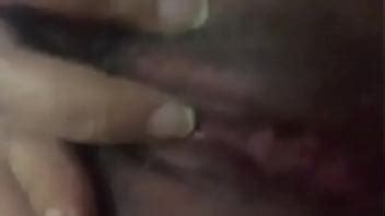 Esta Caliente Y Se Mete El Dedo XVIDEOS