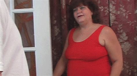 Fancy Gilf Girlfriend Roxi Mature BBW Roxi Rubs Down Nick With A Hand Job Finish Wmv Sd
