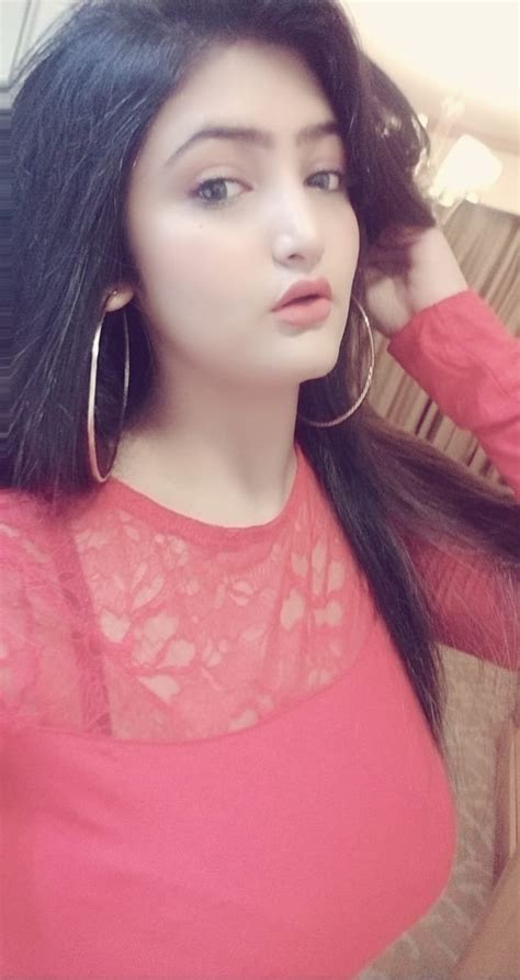 Mahvi Busty Milf Tunisian Escort In Dubai