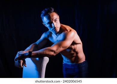 Hommes nu gay plus de photos de stock libres de droits proposées sous licence