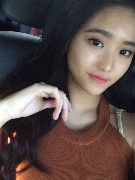 Cewek Hot Instagram Bibir Amoy Super Seksi Toket Gede