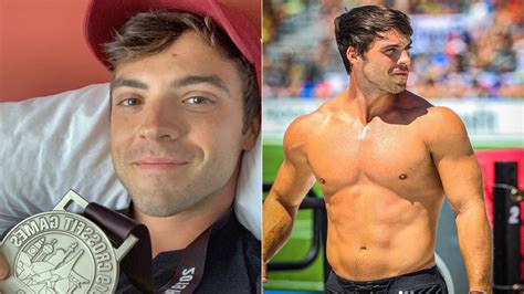 El atleta Alec Smith sale del clóset como gay en un emotivo video El Closet LGBT