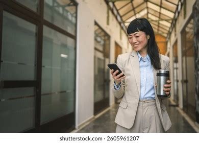 Thousand Mature Japonaise Avec Fils Royalty Free Images Stock Photos Pictures Shutterstock