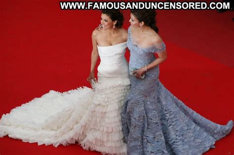 Aishwarya Rai Nude Sexy Scene Indian Sexy Dress Showing Tits Famous And Uncensored