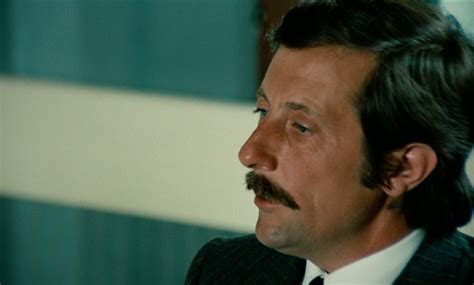 Der Gro E Blonde Mit Dem Schwarzen Schuh Offizieller Trailer Apple Tv De