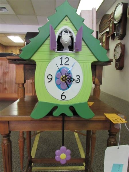 Lot Detail Moo Coo Clock Display 23