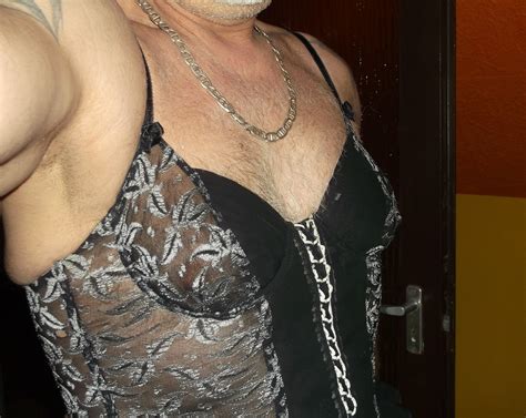 Mature CD Ass Posing Photo 3 AShemaletube