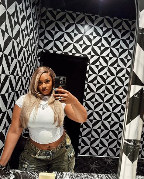 Free Iron Ash Blonde Dark Root Straight X Transparent Lace Fronta Ashimaryhair