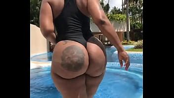 Gran Culo Gueto N En Una Piscina Xvideos