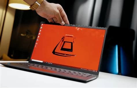 Lenovo ThinkPad X1 Carbon Gen 9 Review