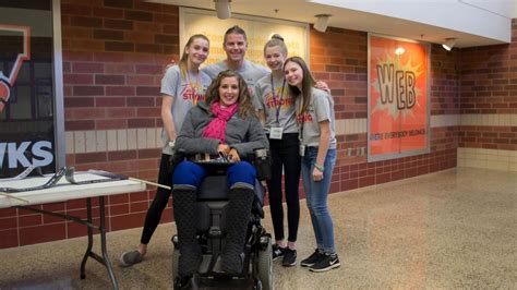 Motivational Speaker Tells Winona Middle School Students To Embrace