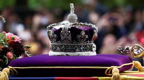 The dazzling crown which sat on the Queen’s coffin - BBC News 