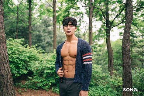 Bộ ba hot boy Hàn khiến hội con gái trầm trồ Chơi thân là cũng lây được đẹp trai với body múi