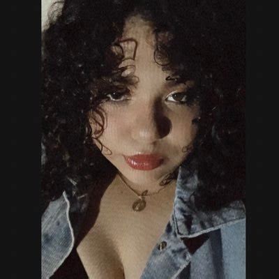 Hot Sexy Leslie Guerrero Bikini Pics