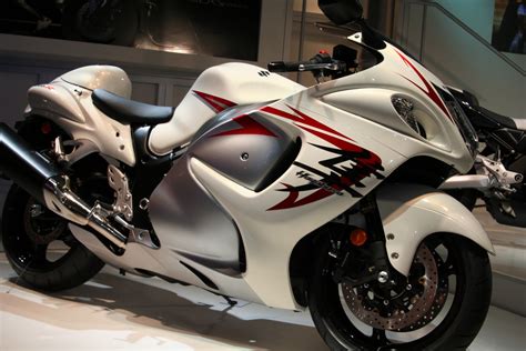 cool wallpapers: suzuki hayabusa wallpapers